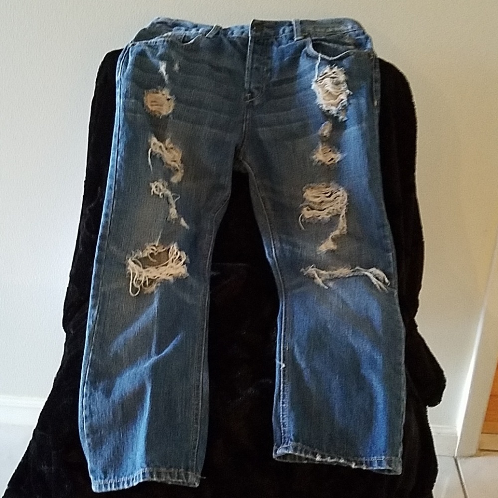 Hollister distressed junior jeans